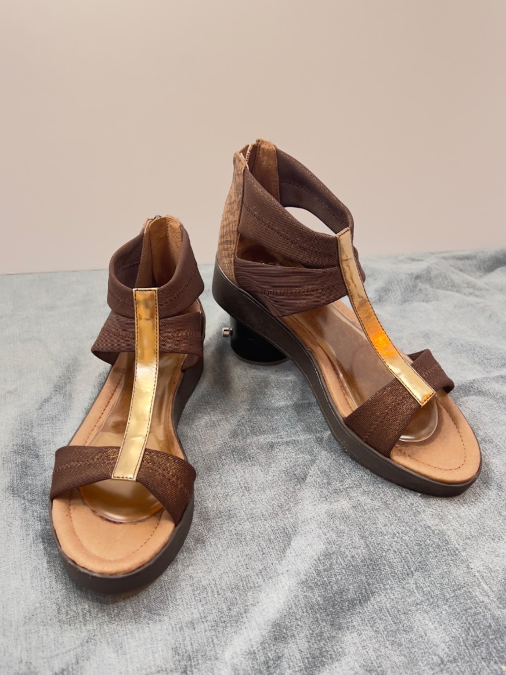 Donald J. Pliner Voni Bronze Mirror Metallic Sandals size 6.5